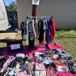 POP UP YARD SALE GARAGE SALE WOMANS CLOTHES 