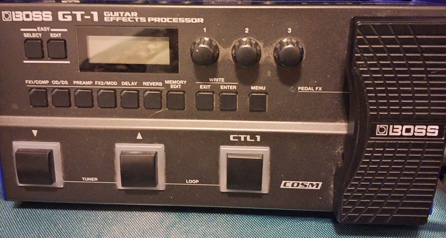 Boss GT-1