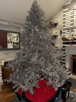 Christmas Tree (tinsel)