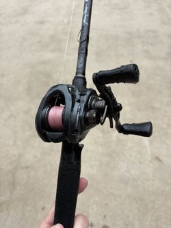 Lightly Used Carbon Light Jonny Morris Baitcaster