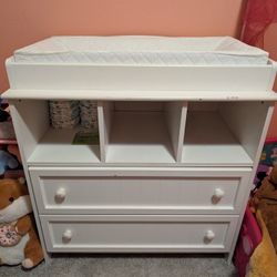 Baby/Infant Changing Station w/ Drawers