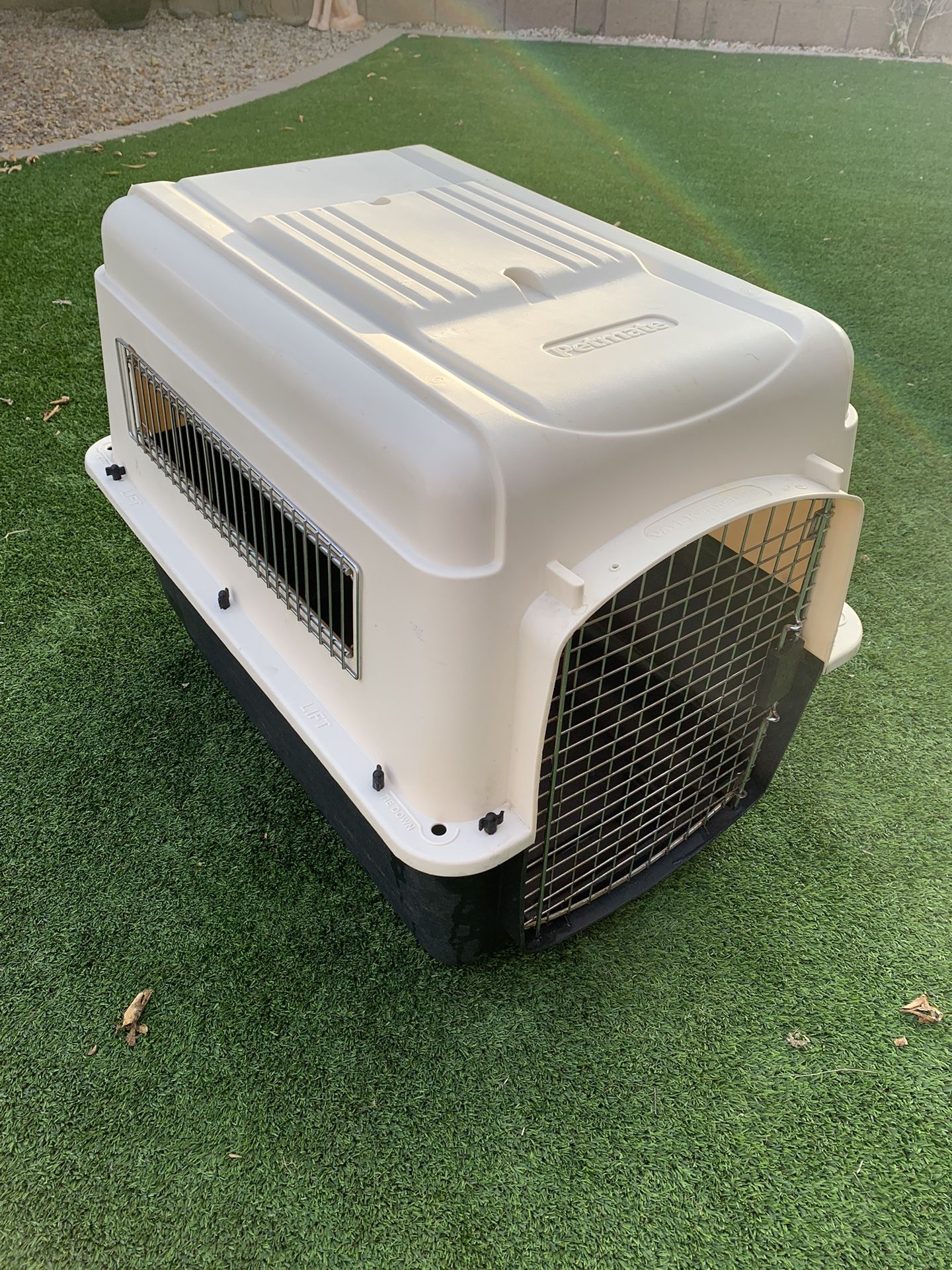 Intermediate Vari Dog Crate
