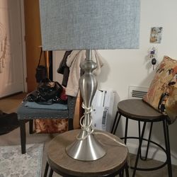 2 lamps