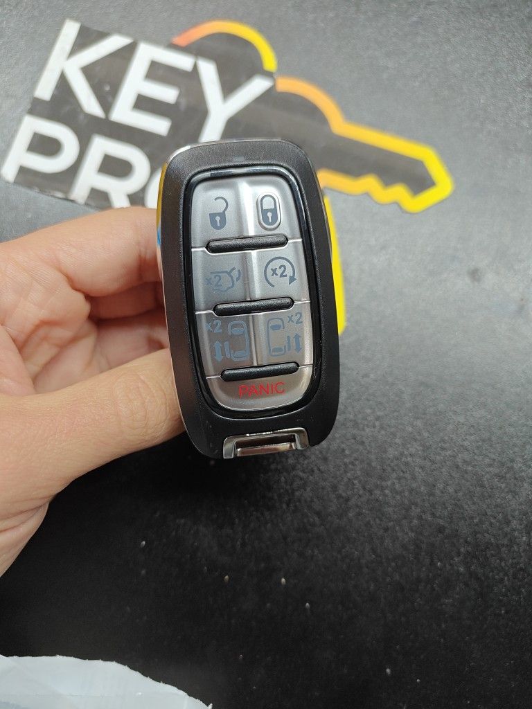 Chrysler Pacifica Fobs remote key
