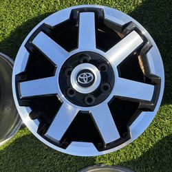 Toyota 4Runner / Tacoma TRD OFF-Road 17”  Wheels - Includes lug nuts + Wheel locks ——— Toyota Rims