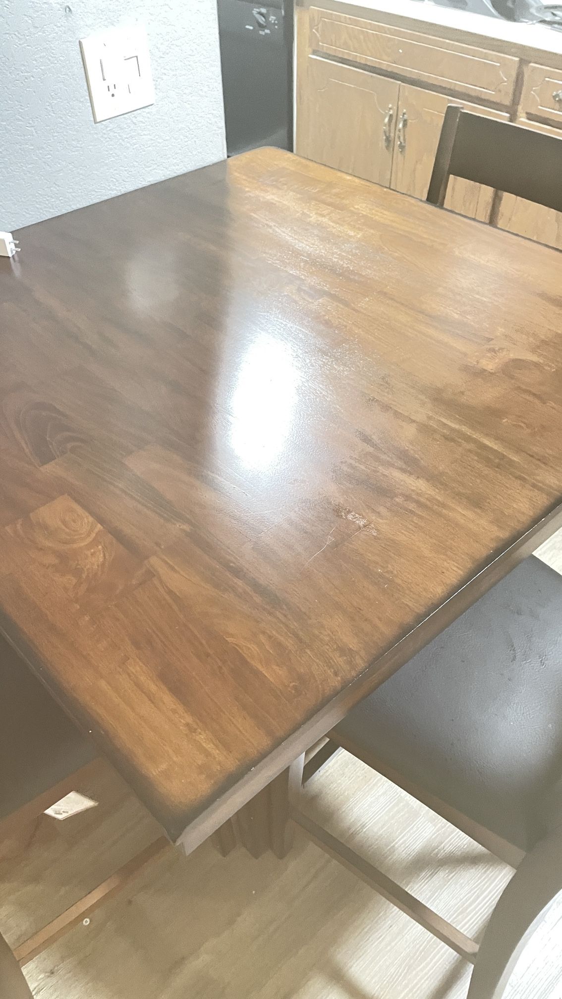 Table And Chairs Cash Or Barter