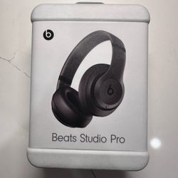 Apple Beats Studio Pro