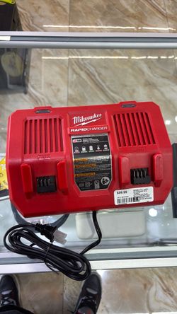 Milwaukee M18 double battery charger