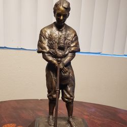 Lou Gehrig by Dawn bronze statue