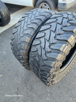 2 used tires  Lt 37x13.50r18 Toyo MT Open Country $250.00