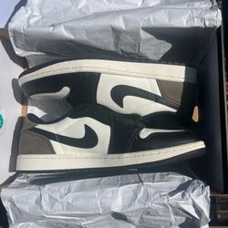 Air Jordan 1 Retro Low OG Dark Mocha Size 11