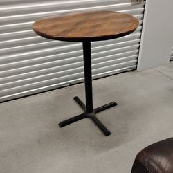 Round Pub Bar Table