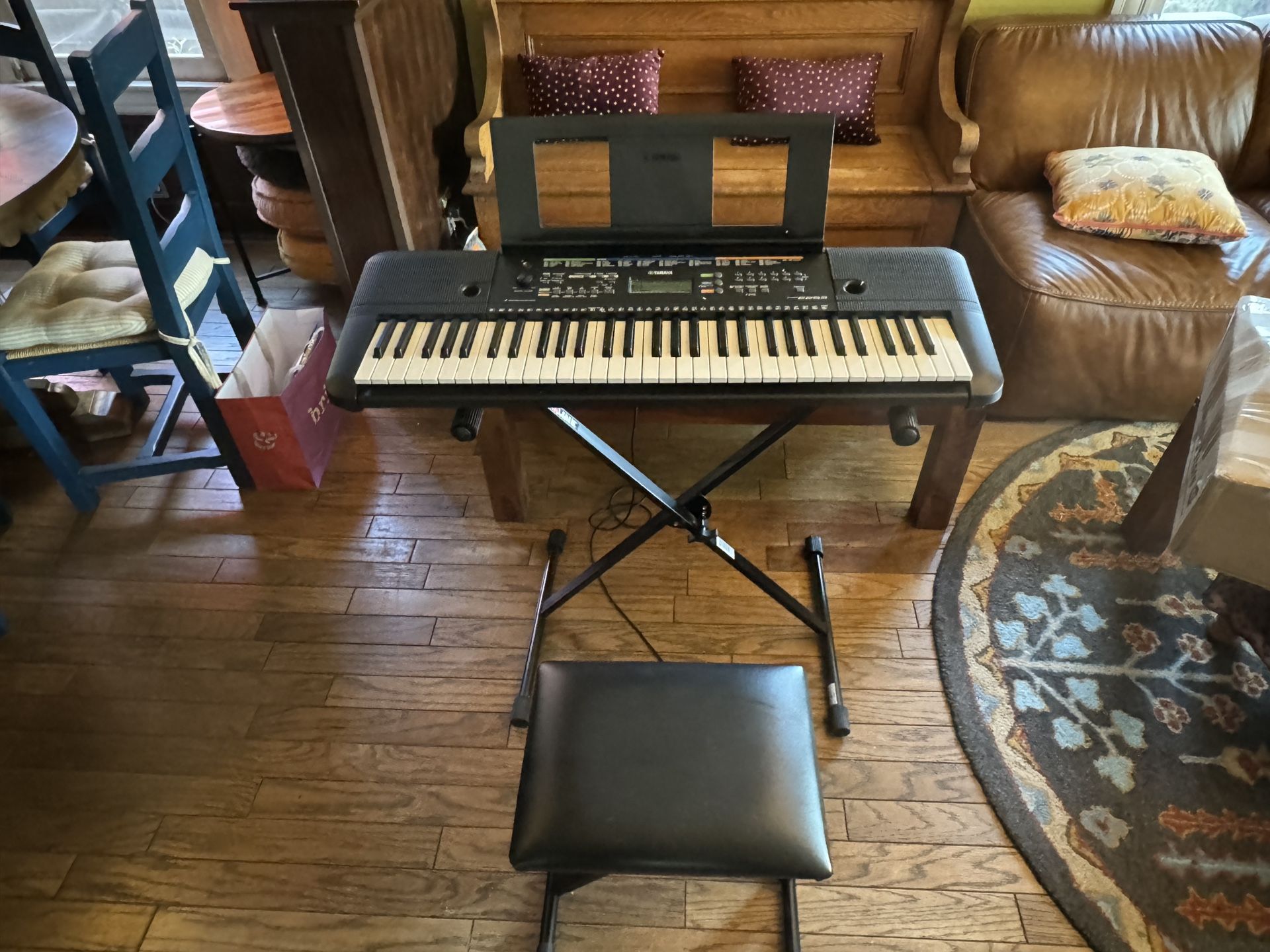 Yamaha PSR-E253 61-key Keyboard 385 Voices 100 Songs w/ Stand, Stool & Pedal