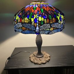 Vintage Antique Stained Glass 17” Lamp  Dragonfly Brass Blue Green