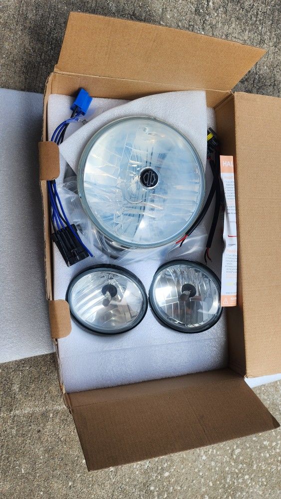 Harley Davidson Tri Beam HeadLight Set