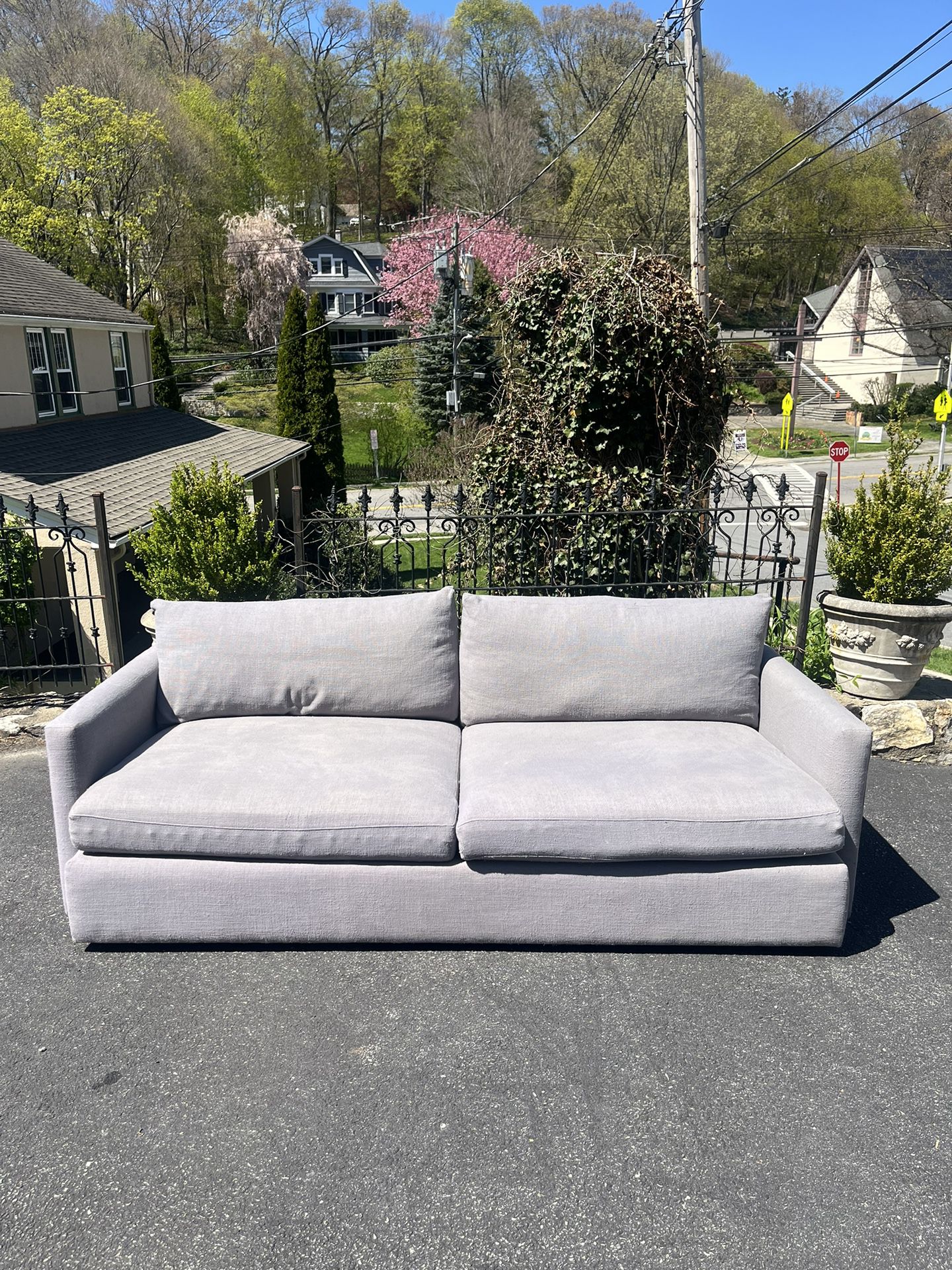 *Free Delivery* Crate and Barrel 93’ 2-Seat Sofa