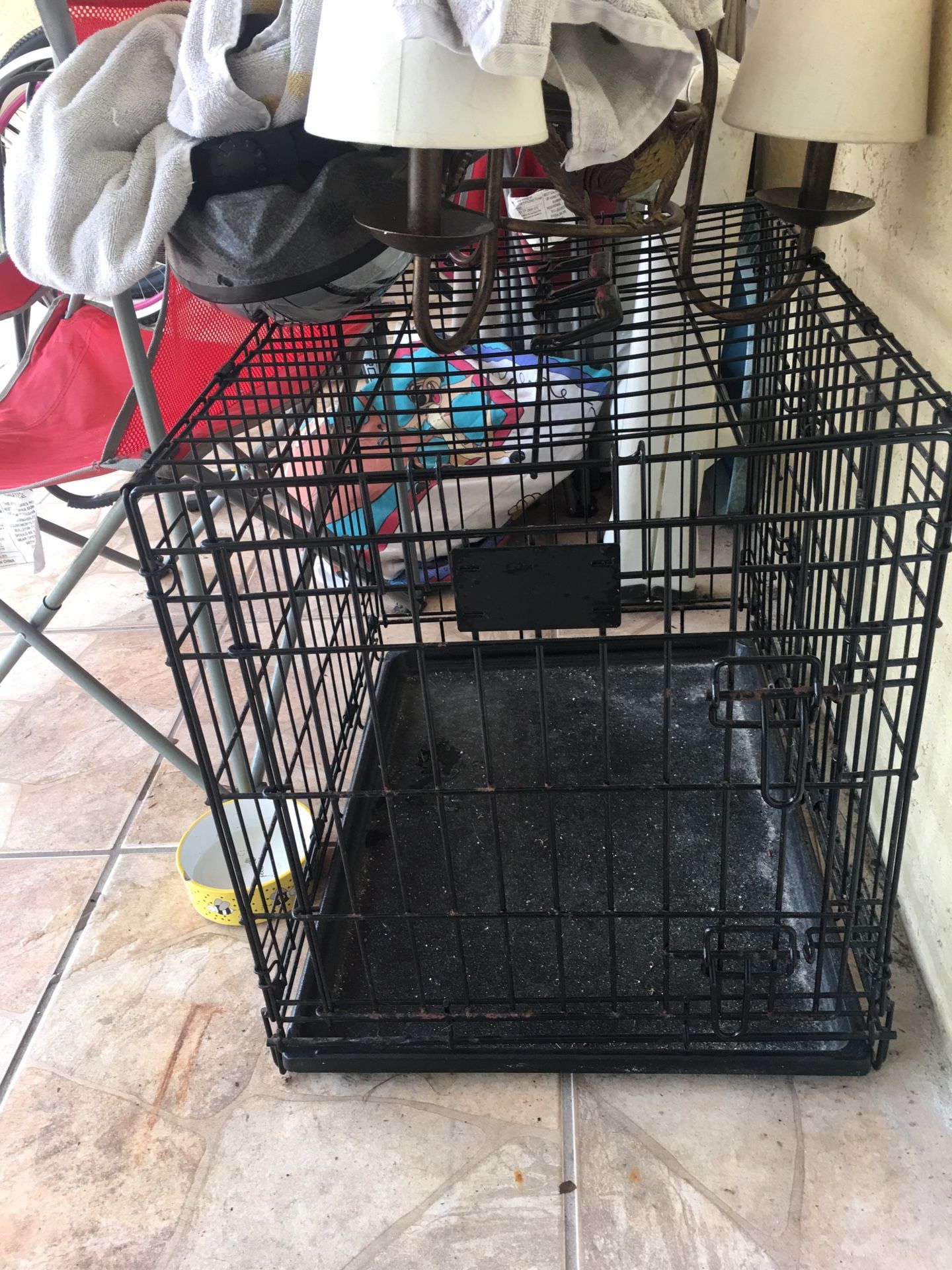 Medium dog crate