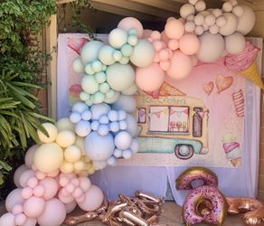 Ice Cream Theme Garland And Backdrop Used Last Night 