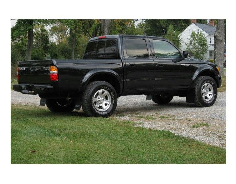 2001FOR SALE'Toyota Tacoma mint condition
