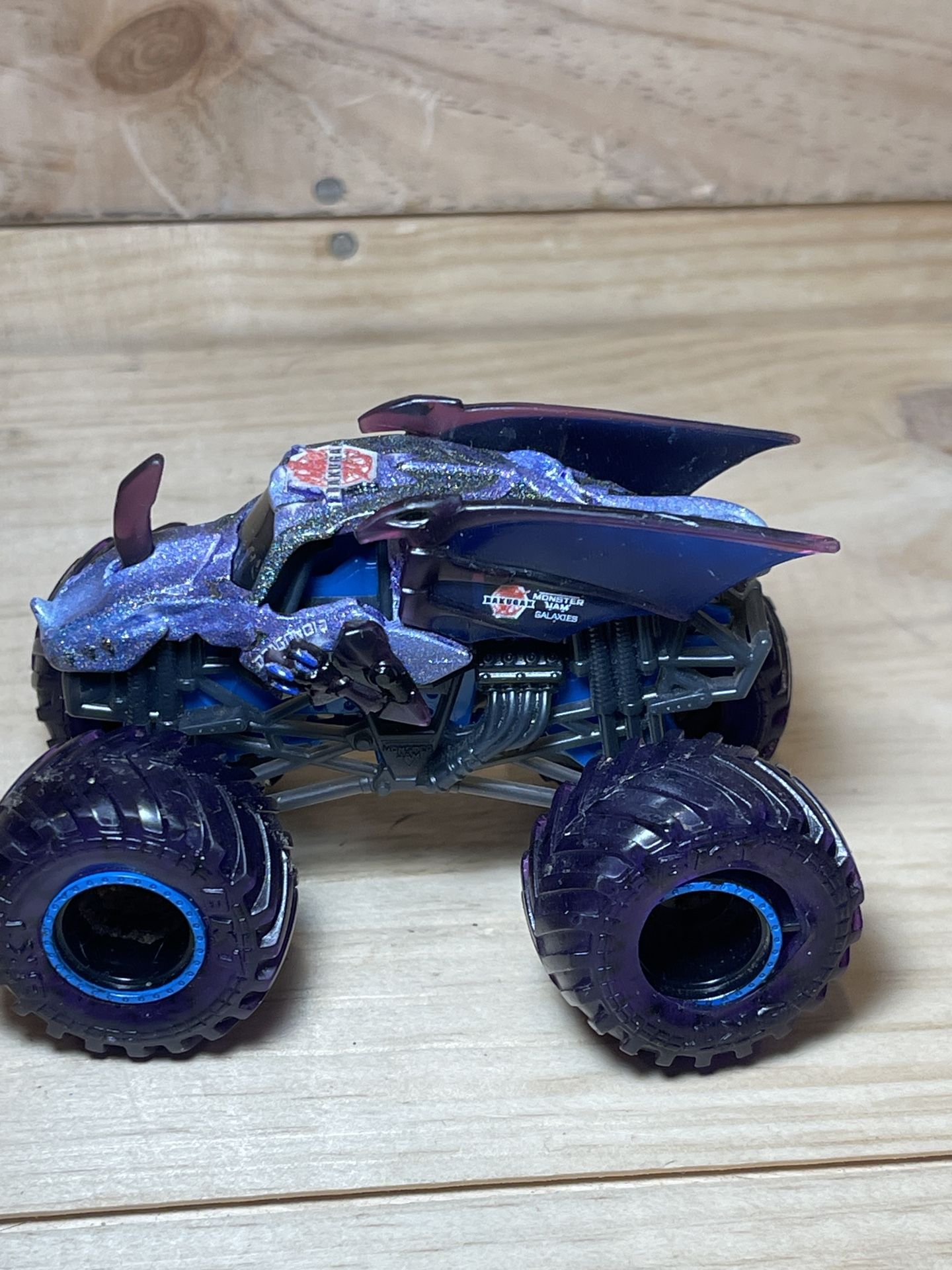 2021 Spin Master Monster Jam Gears and Galaxies Bakugan Dragonoid 1:64