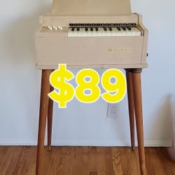 VINTAGE  MAGNUS  JEWEL  ORGAN