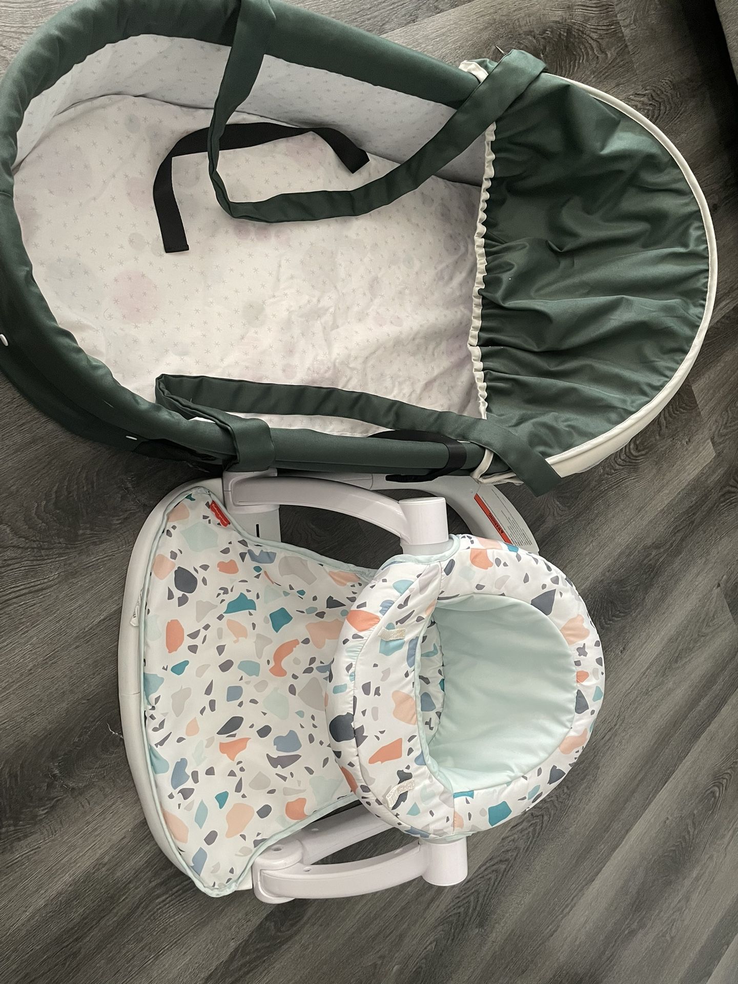 Baby Sit And portable crib