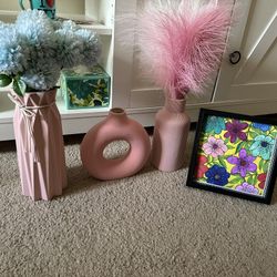 Pink Ceramic Vase Set With Floral Design 