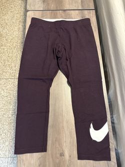 Nike Women’s 3/4 Logo Leggings Purple Size Medium