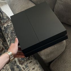 PS4