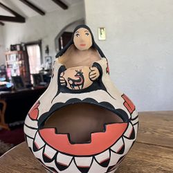 Native American Indian Zuni Pueblo Storyteller Pottery by R. Esaliu 12” Tall