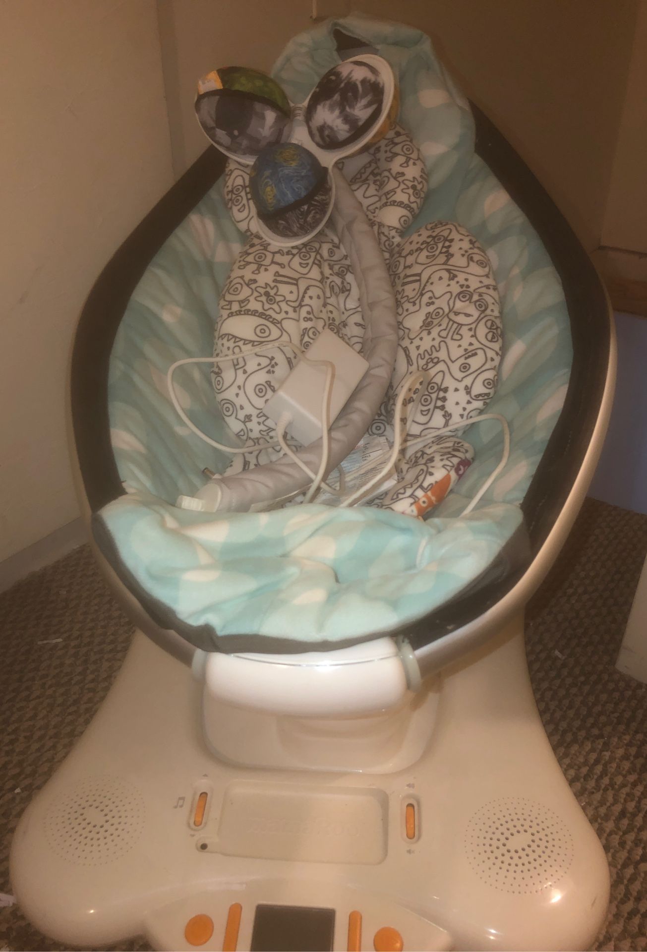 Mamaroo baby swing