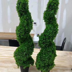 momoplant Two 3.6 Ft Boxwood Leave Artificial Plants Spiral Topiary Tree Faux Potted Plant Outdoor or Indoor Set of 2(43 Inch)