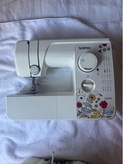 Brother JX2517 Sewing Machine w/ Foot Pedal, Singer Storage Case & Accessories