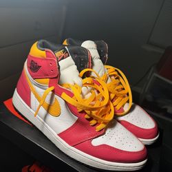 Jordan 1 High Light Fusion Red Size 12M