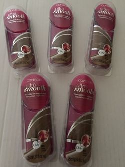 Covergirl Ultra Smooth Foundation + Applicator