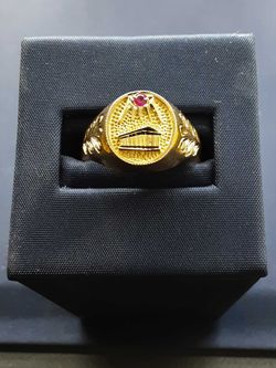 Man's Ring - Coin - Yellow Gold 14k (.585) 3.7 grams Size 7