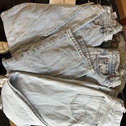 3  Women’s Levi’s