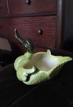 Vintage Hull ‘80 green duck dish