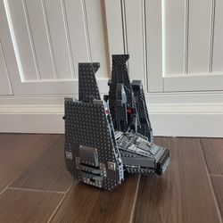 75104 Lego Kylo Ren’s Command Shuttle
