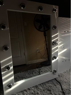 Hollywood Vanity Mirror