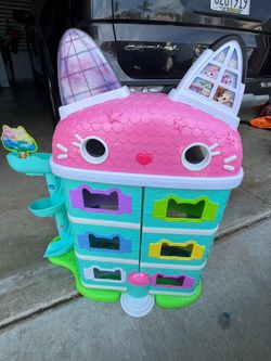 Gabby’s Dollhouse playset