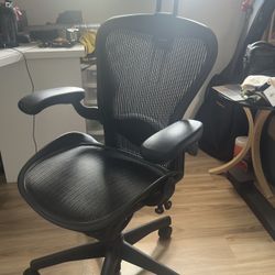 Herman Miller Aeron + Atlas Headrest