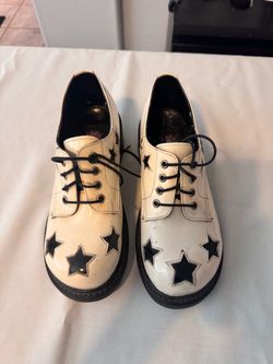 Cream Patent Leather Oxford Shoes with Star Detail ( Rock&Roll shoes)