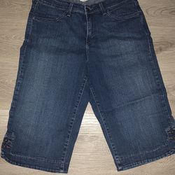 Women’s Plus Size Levi Denim Capris