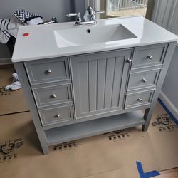 Bath vanity