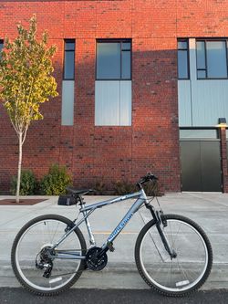 GT Aggressor Mountain Bike – Medium Frame - Aluminium Bicycle