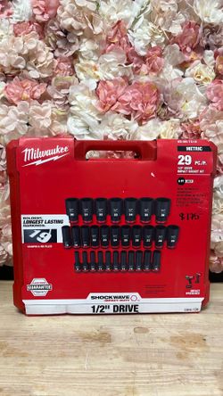 Milwaukee SHOCKWAVE 1/2 in. Drive Metric 6 Point Impact Socket Set (29-Piece