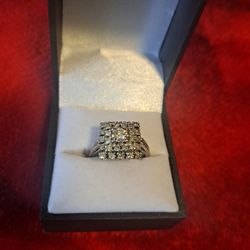 14 Kt Diamond Ring