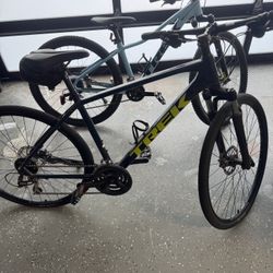 Trek Dual Sport 2  L LIKE NEW
