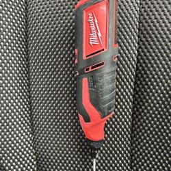 Milwaukee rotary tool no battery